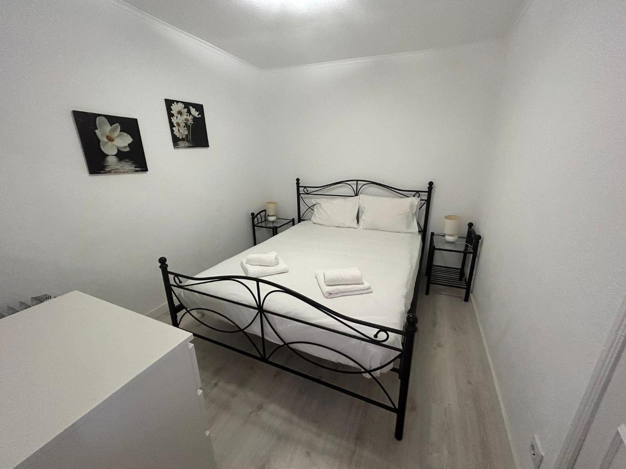 Typical Bica Apartment Lisbon Exterior photo
