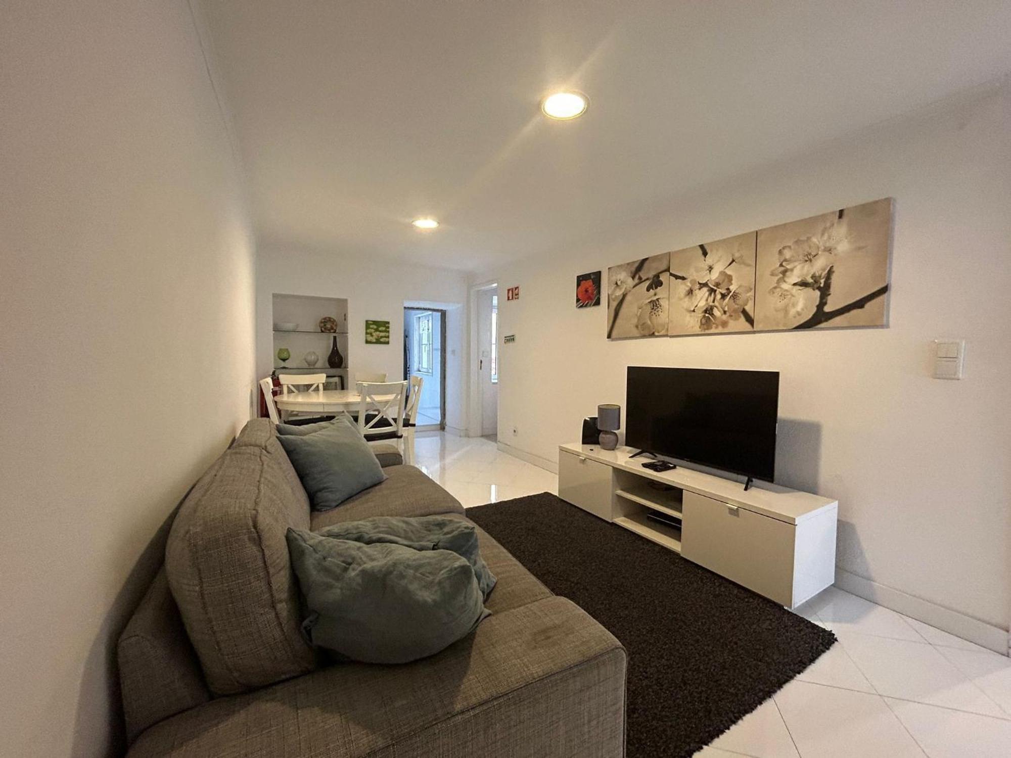 Typical Bica Apartment Lisbon Exterior photo